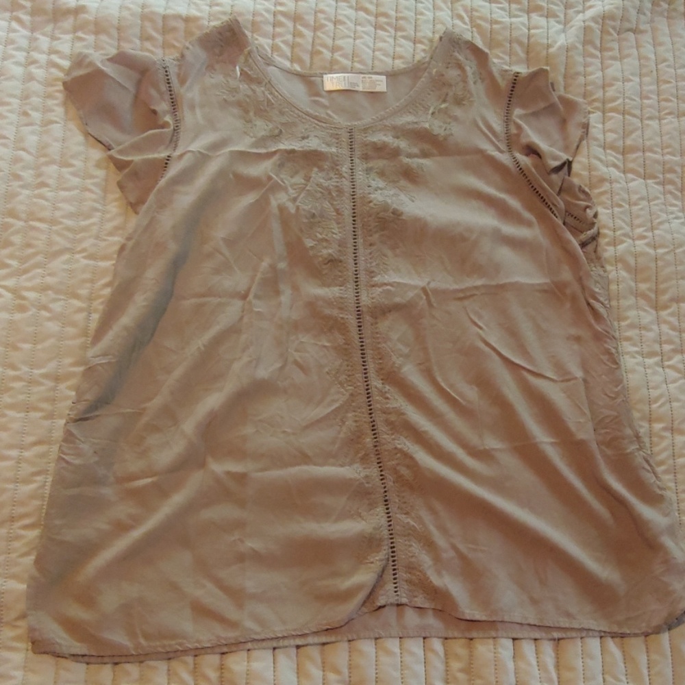 Tan/gray Top
